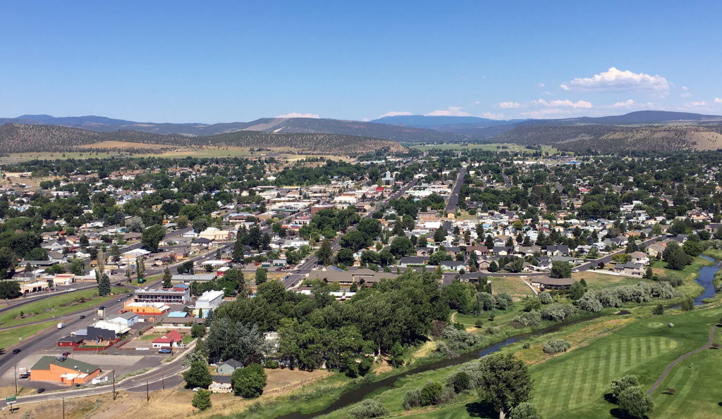 Tech-School-Graduating-Skilled-Workers-In-Prineville-cover
